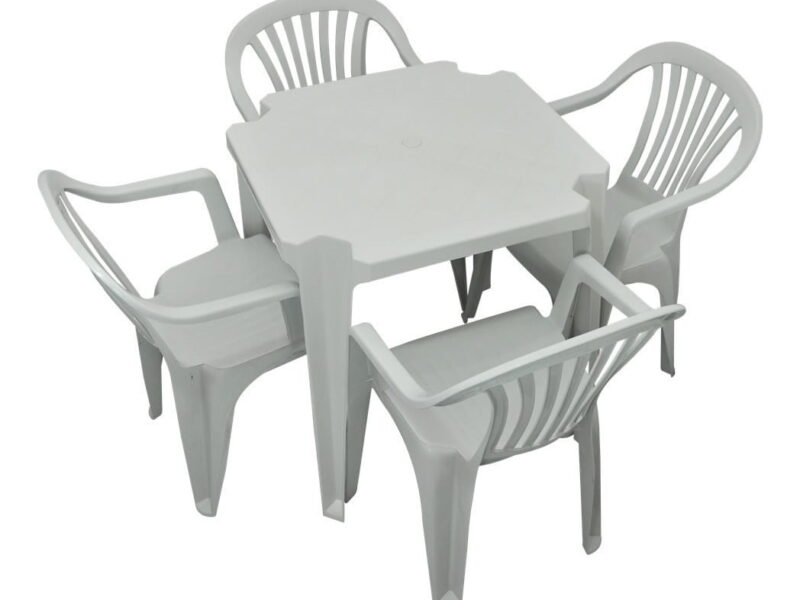 Mesas e Cadeiras de Plasticos