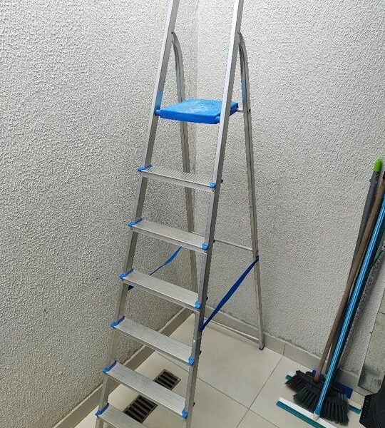 Escada de Alumínio 7 Degraus – Mor