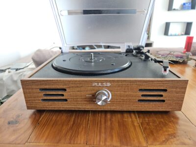 Toca-Discos Pulse – Vinil 33/45 RPM com tampa acrílica